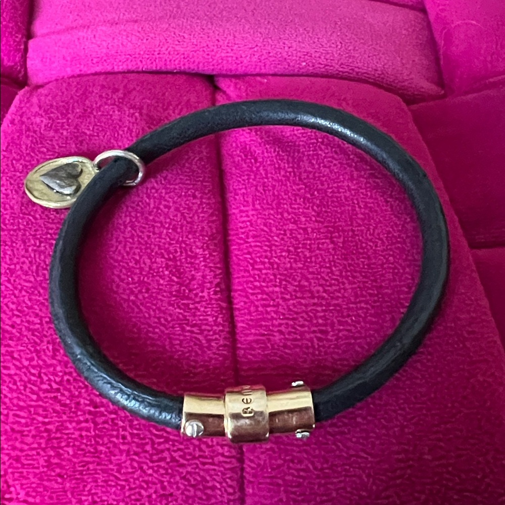 Henri Bendel Vintage Leather Bracelet-EUC - Picture 4 of 7